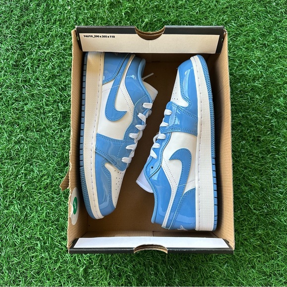 Nike Air Jordan 1 Low Se White / Legend Blue - Picture 10 of 16